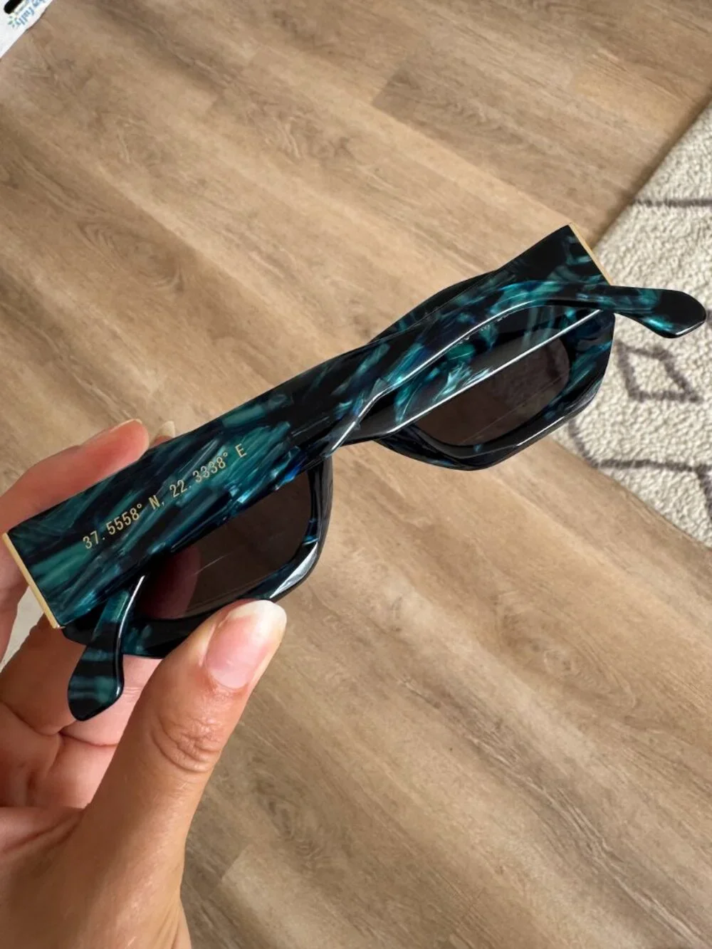 Furore Rectangular Frame Sunglasses - Unisex
